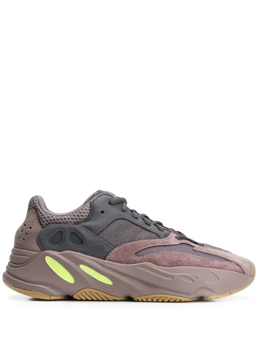 Yeezy Boost 700 Mauve sneakers